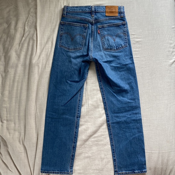LEVI’S Wedgie Straight Fit Medium Wash - Picture 9 of 11